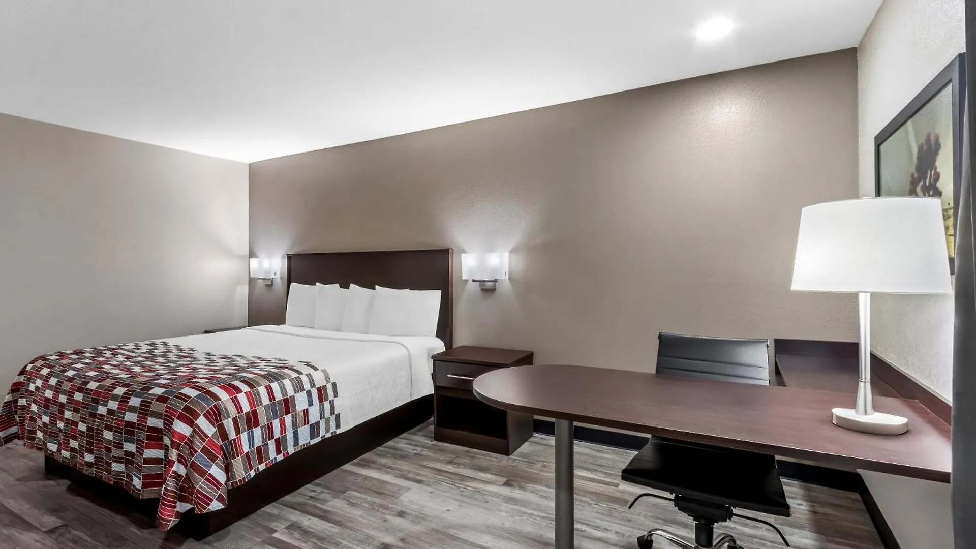 Red Roof Inn Phoenix North - I-17 At Bell Rd 2*,