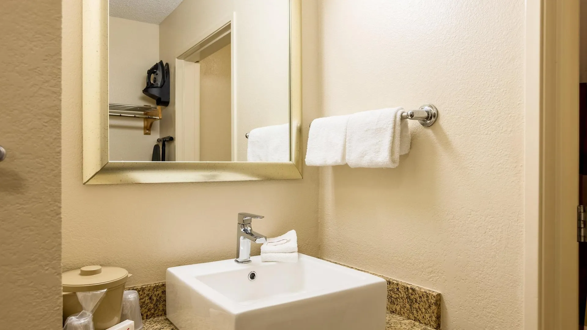 ** Motel Red Roof Inn Phoenix North - I-17 At Bell Rd USA